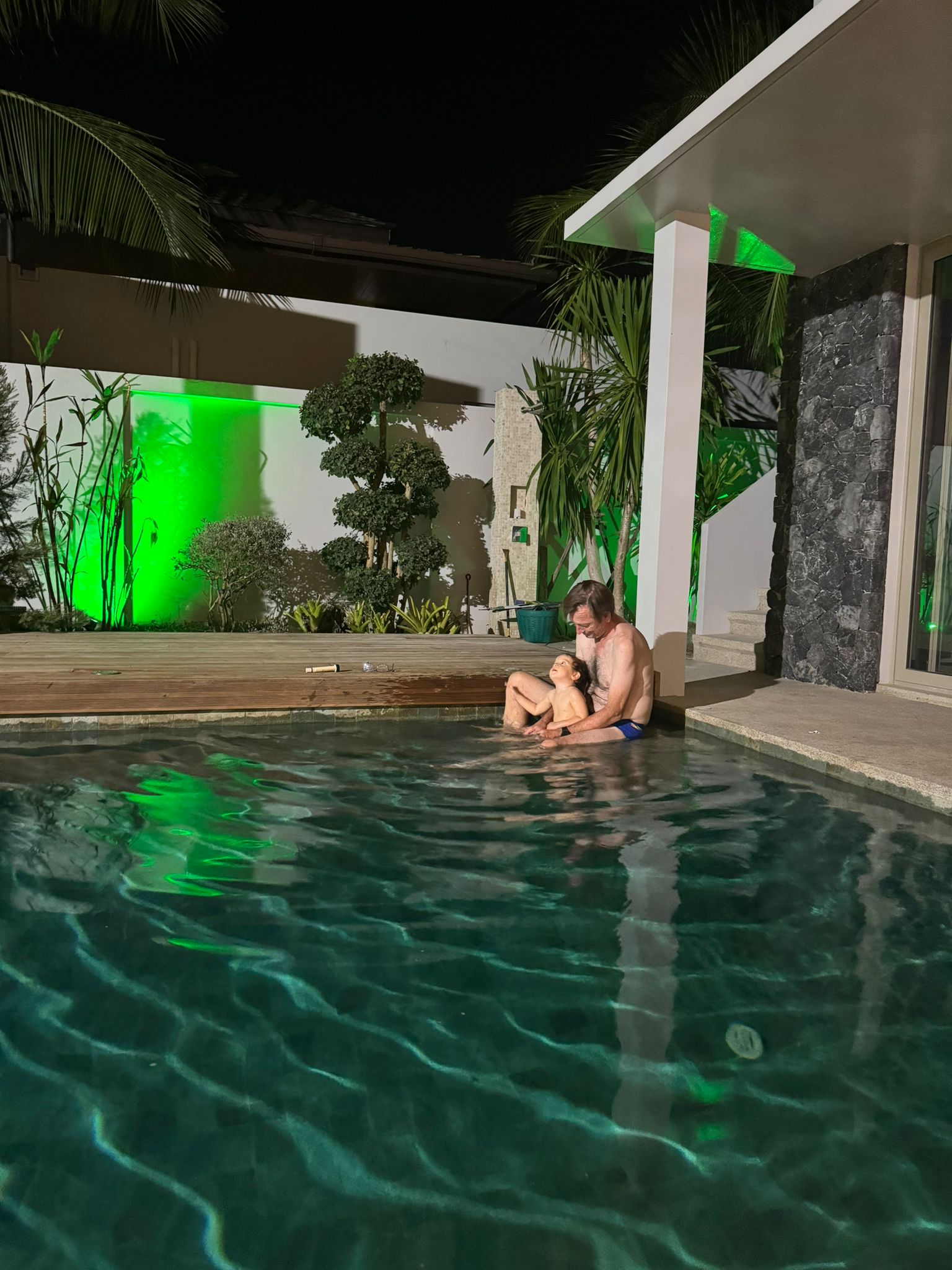Michael swimming with Oscar