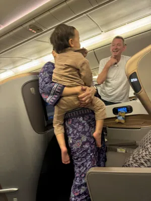 Michael, Tar and Oscar on plane